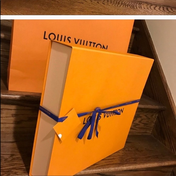 Louis Vuitton Neverfull Box, ribbon & shopping bag - Picture 4 of 4